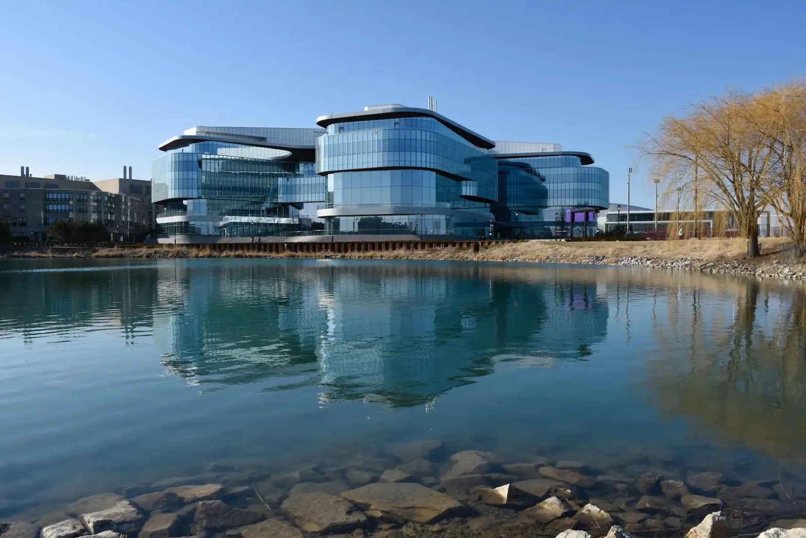 kellogg business school building