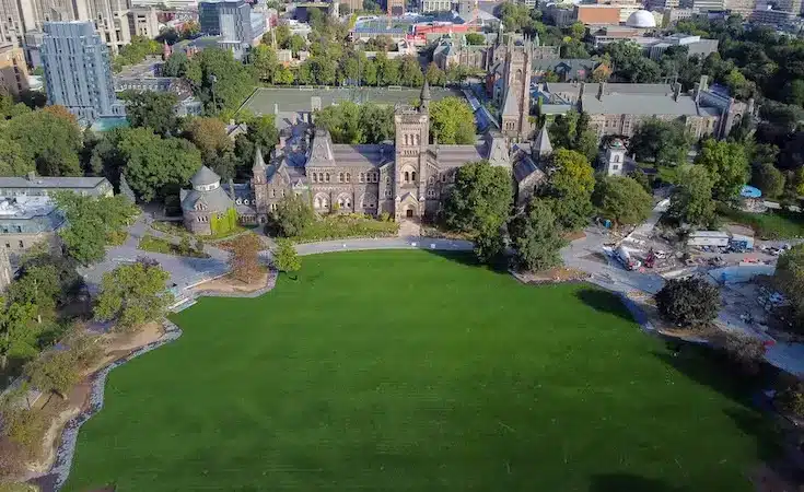 University of Toronto campus where PhD admissions competitiveness and acceptance rate vary by department and supervisor